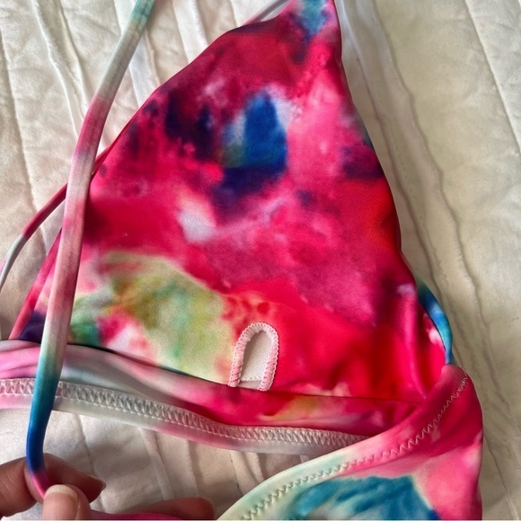 2/$30 NWT Triangle Bikini Top in Multicolor Tie Dye SZ 6 - Picture 8 of 11